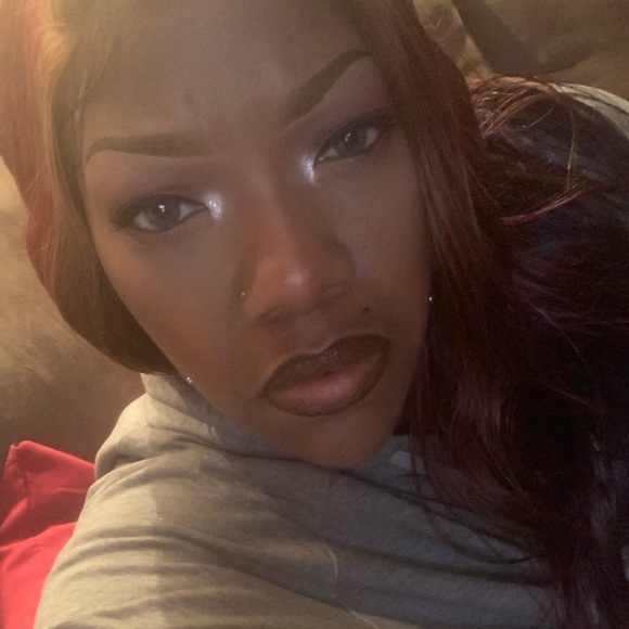 Meet your Posher, Kimmie - Picture 2 of 12